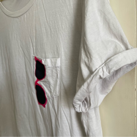 Sunglasses Pocket T-Shirt with Rolled Sleeves - Picture 7 of 7